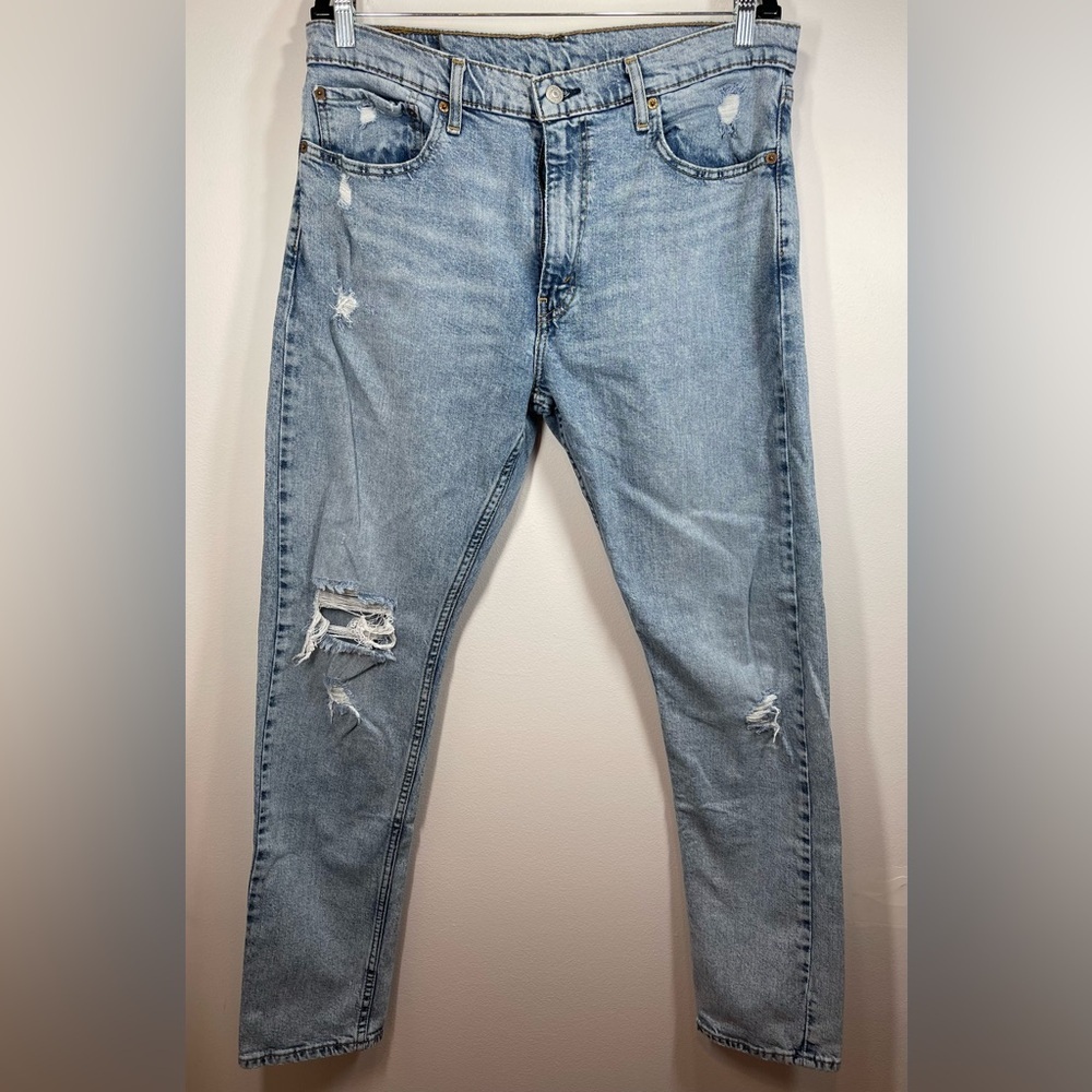 Levi’s Jeans Men’s Size 36x32 512 Slim Taper Fit Size Medium Light Wash